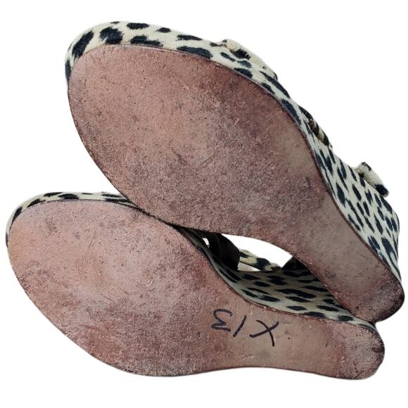 Betsey Johnson Leopard Ankle Strap Wedges FAUX FUR SIZE 7 - Picture 5 of 6
